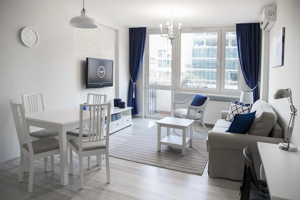 Roommate Apartments Nowogrodzka location